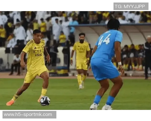 吉达国民官方调侃C罗打车回利雅得965公里引发热议 吉达国民官方调侃C罗打车回利雅得965公里引发热议