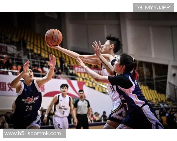 姚明的侠客精神展现孤胆理想主义承载着个人与中国篮球的梦想与追求 姚明的侠客精神展现孤胆理想主义承载着个人与中国篮球的梦想与追求